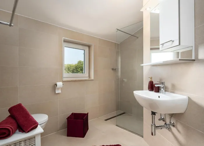 Duga, - Enjoy Istria פורץ